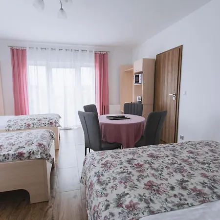 Rum i privatbostad Bugaj 2 *